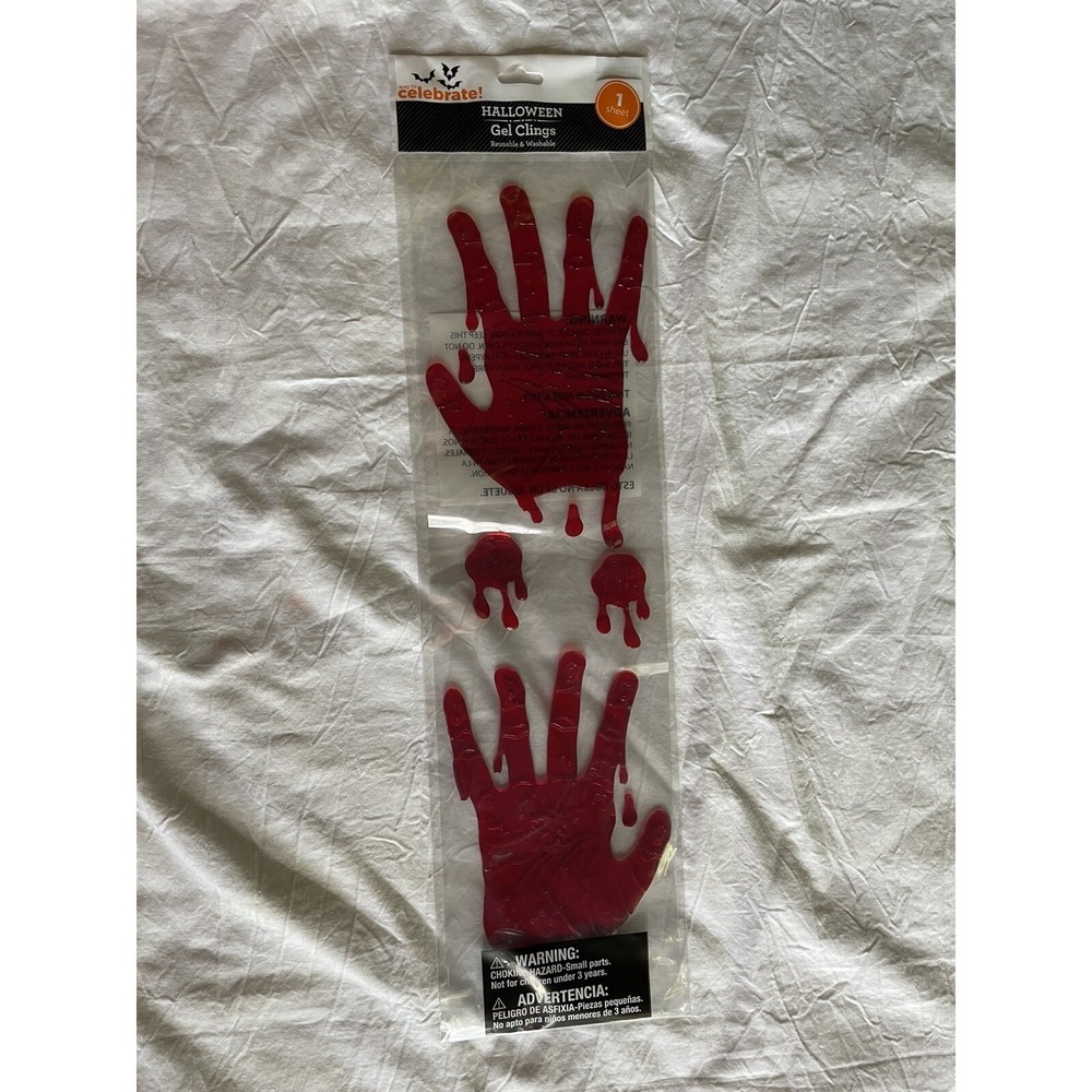 NEW HALLOWEEN 7 LIfesize pc Red Bloody Hands Window Gel Clings Decoration Spooky